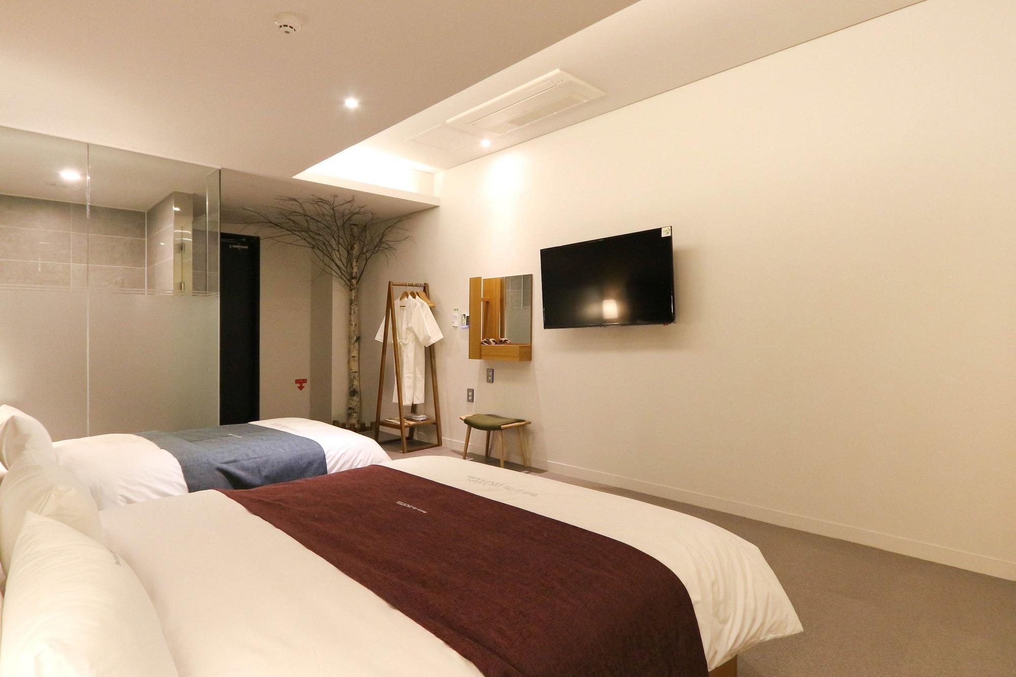 Best In City Hotel Пусан Екстер'єр фото