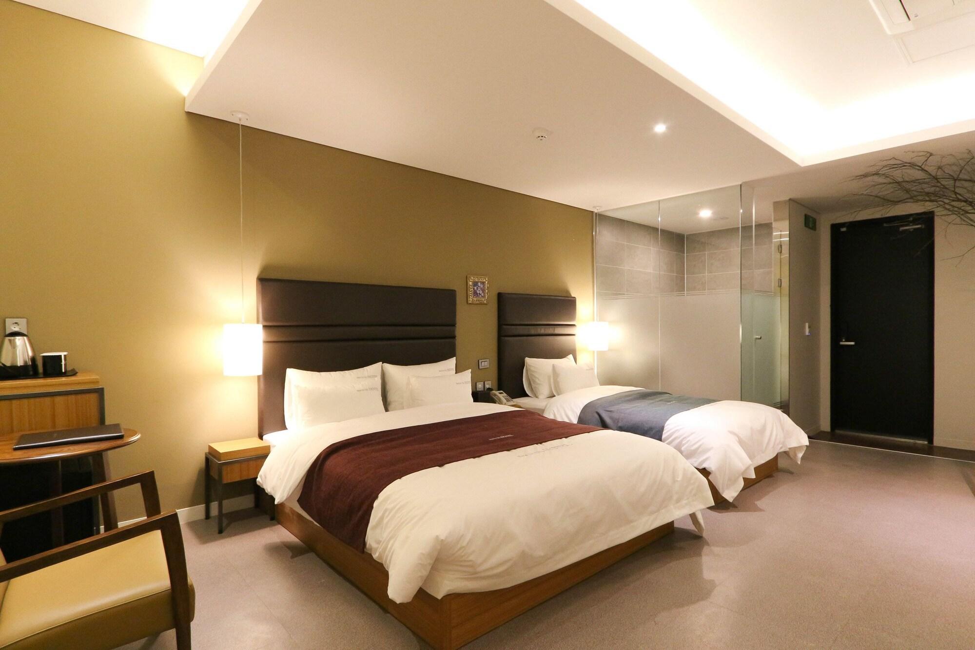 Best In City Hotel Пусан Екстер'єр фото