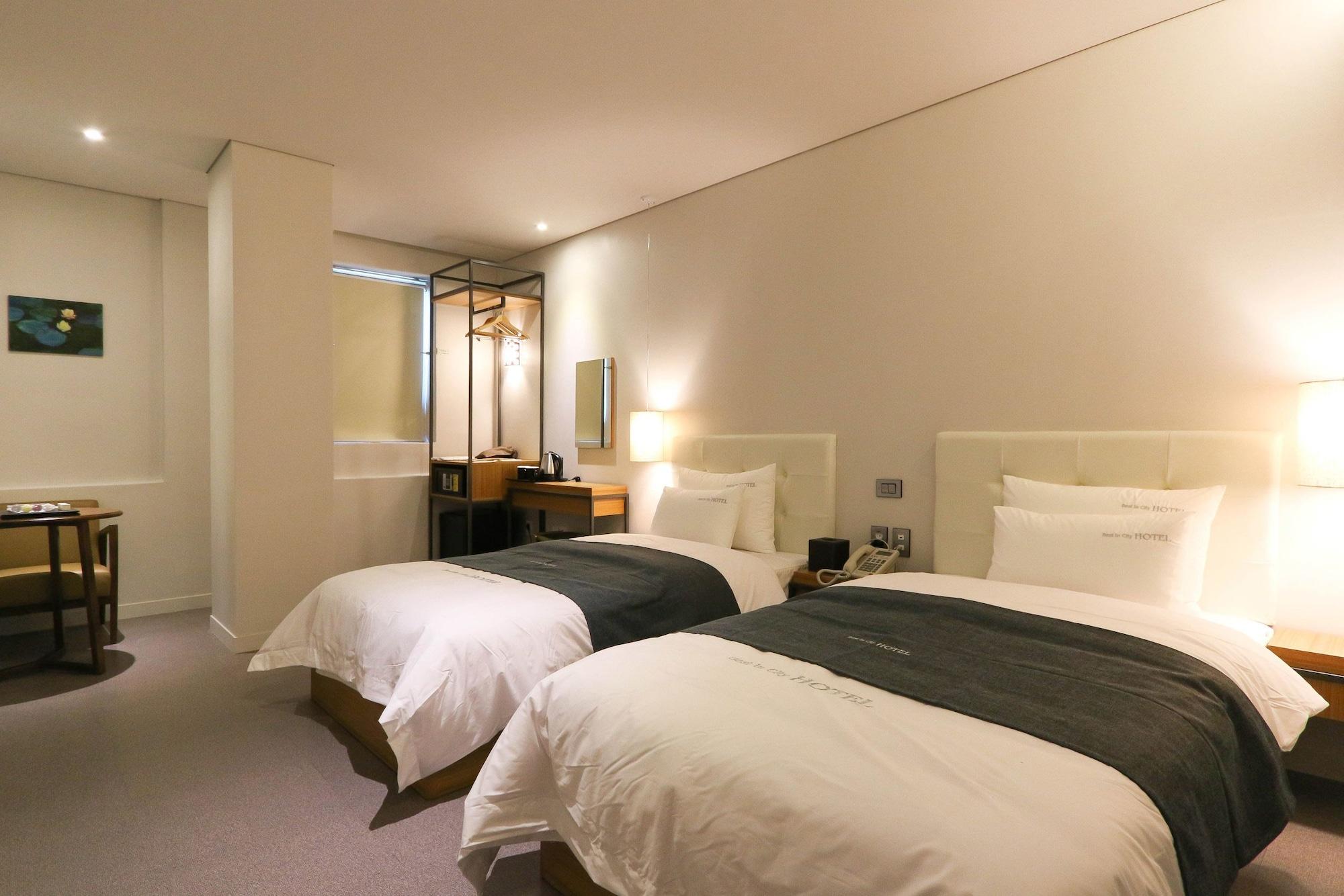 Best In City Hotel Пусан Екстер'єр фото