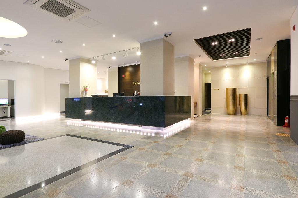 Best In City Hotel Пусан Екстер'єр фото